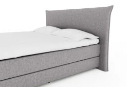 Boxspring Capella Celia -Exporteren Droomnest Winkel celia 7 driekwart detail hoofdbord