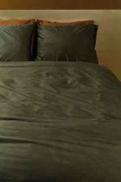 At Home By Beddinghouse Cosy Corduroy Dekbedovertrek Green -Exporteren Droomnest Winkel cosy corduroy green 60 online large 1