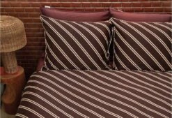 VTwonen Vt Wonen Diagonal Dekbedovertrek Dark Red 11 VTwonen Vt Wonen Diagonal Dekbedovertrek Dark Red -Exporteren Droomnest Winkel diagonal dark red 60 online