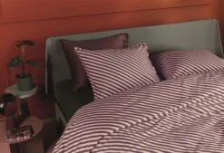 Beddinghouse Renewable Dekbedovertrek Dark Red -Exporteren Droomnest Winkel renewable dark red 02 mood large